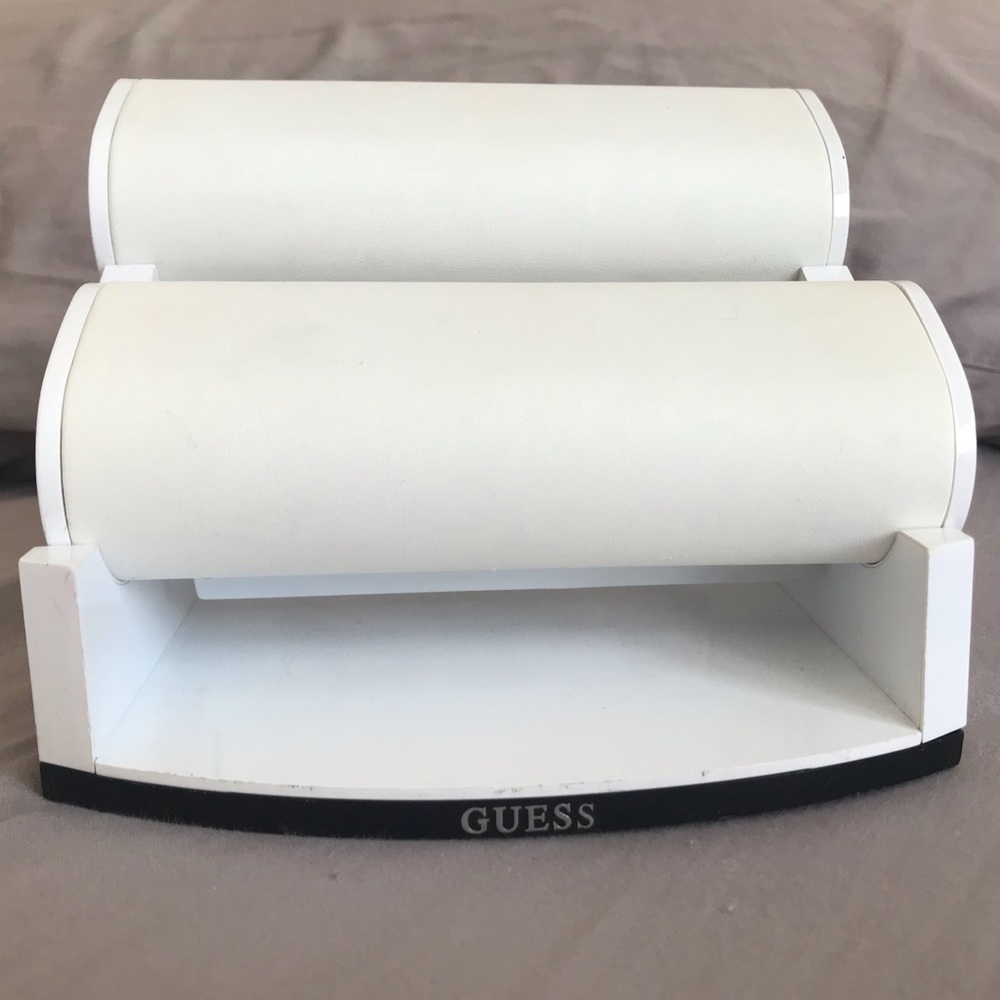 Guess bracelet display